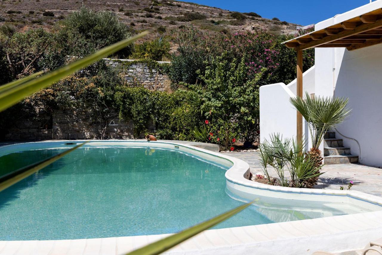 Daphne'S Lux Villa Paraspori  ภายนอก รูปภาพ