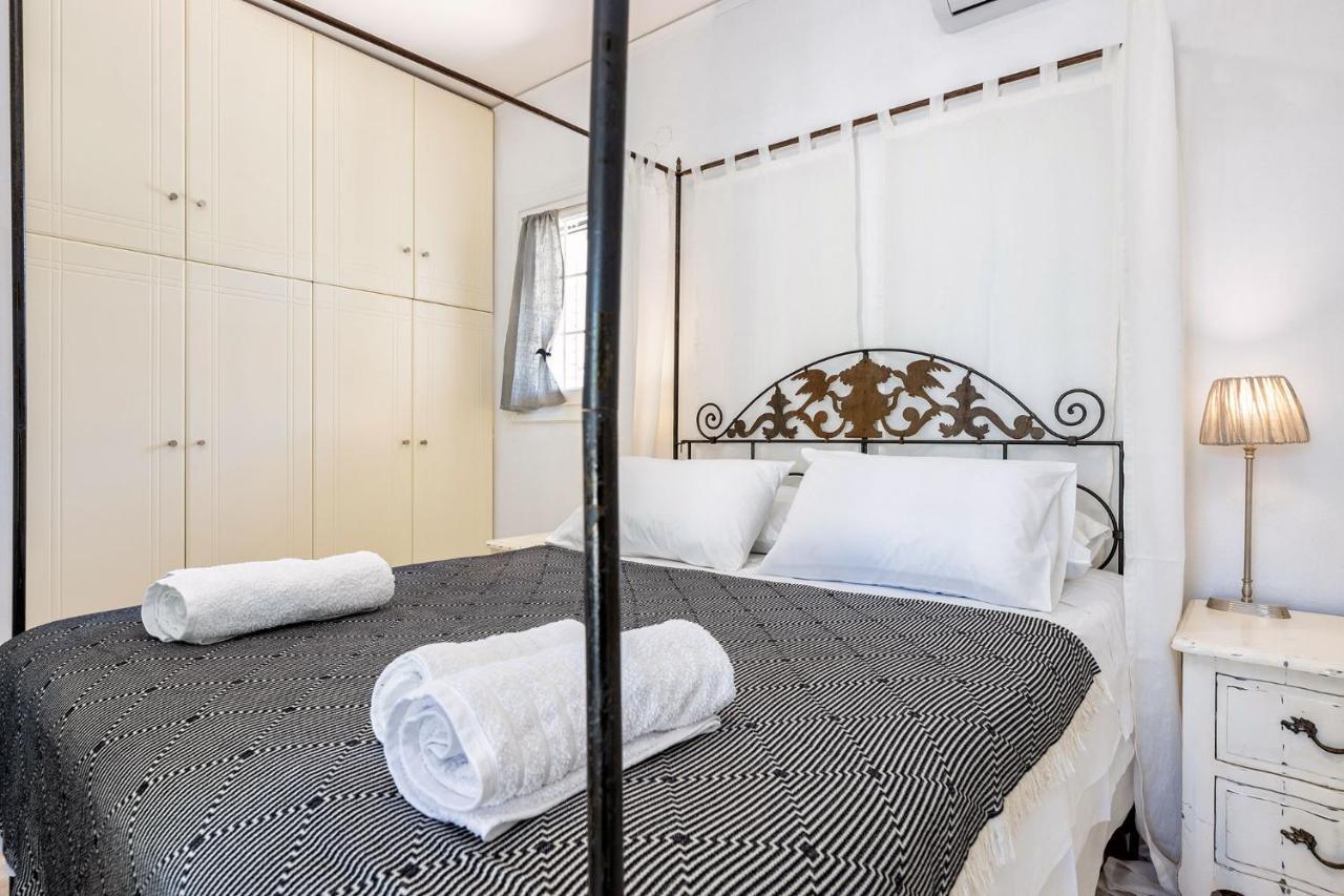 Daphne'S Lux Villa Paraspori  ภายนอก รูปภาพ
