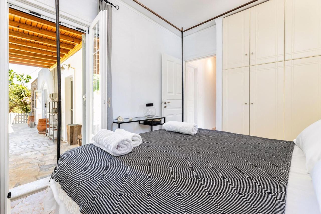 Daphne'S Lux Villa Paraspori  ภายนอก รูปภาพ